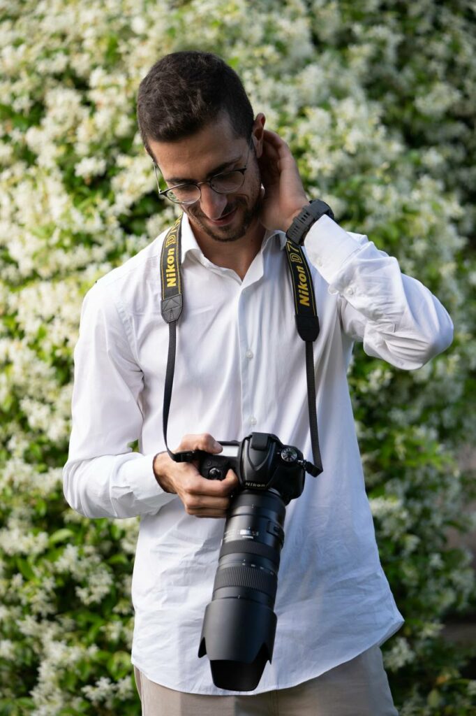 Fotografo professionista Andrea Cappelletto che lavora nei pressi di Cavaglià.